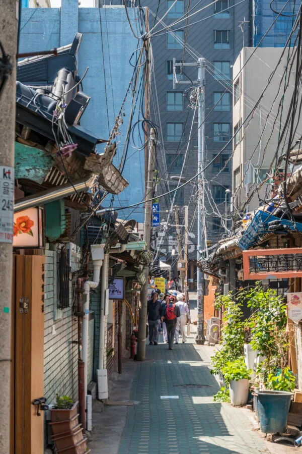 ikseondong district street seoul