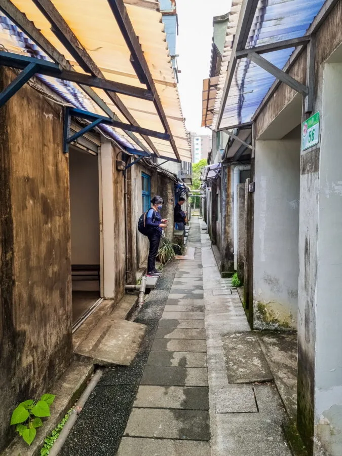 alley at 44 south village taipei