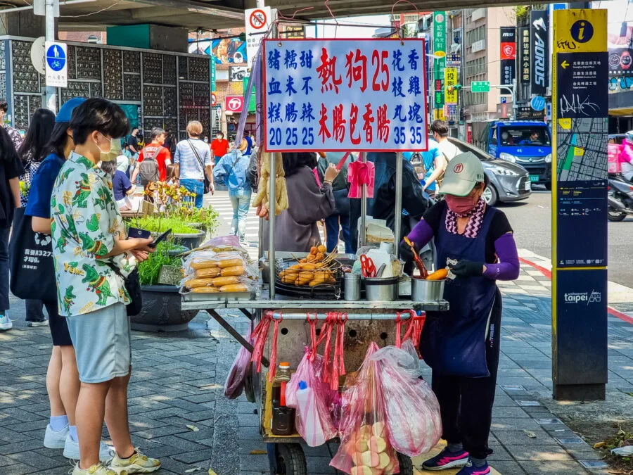 street food near huashan 1914 creative park taipei