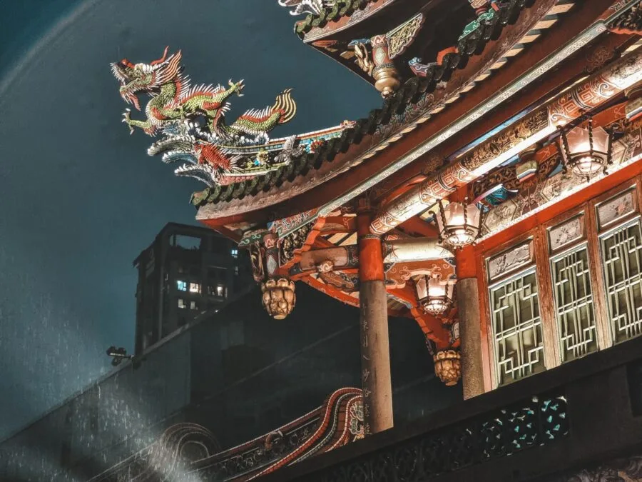 rain and light evening longshan temple taipei