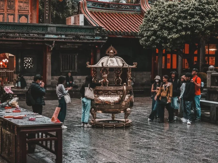 pot incense longshan temple taipei