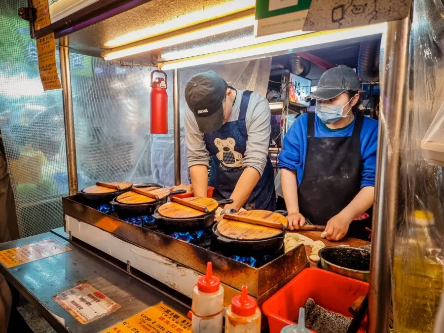rahoe street taipei night market stand