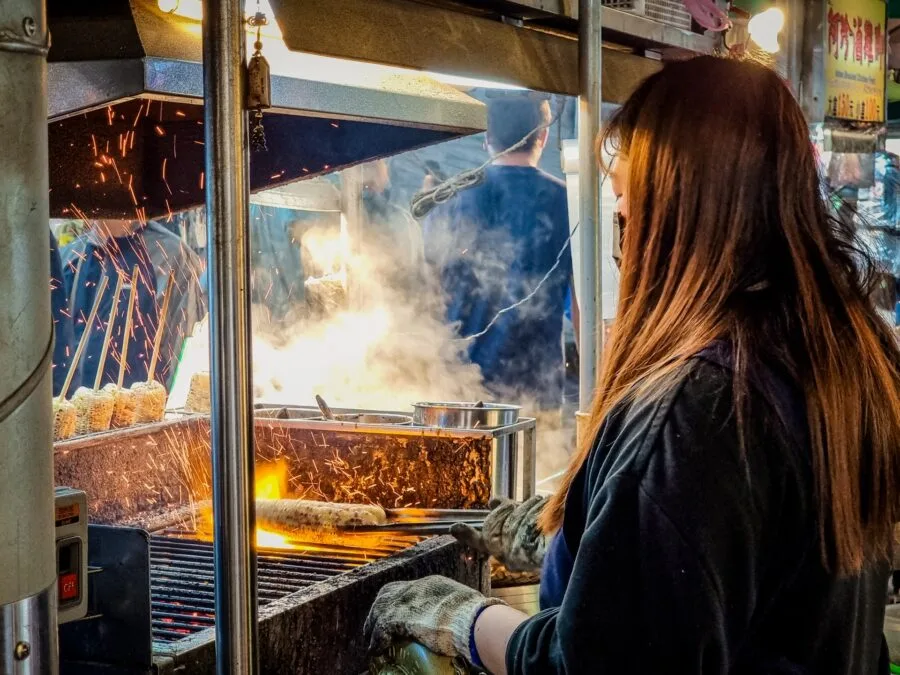 street food night market guangzhou taipei
