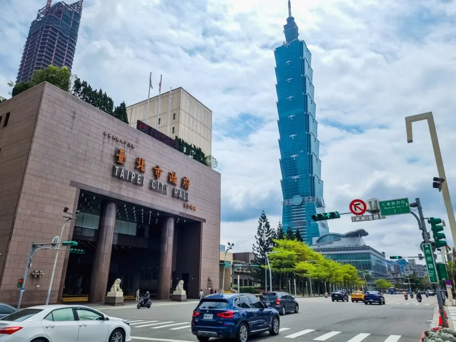 taipei 101 and taipei city hall