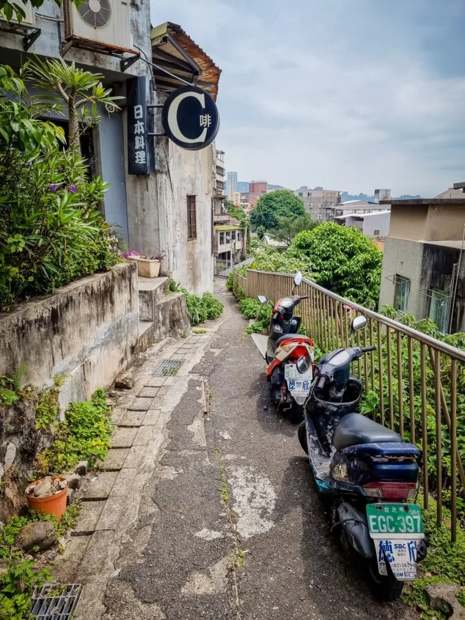 close allee love lane tamsui new taipei taiwan