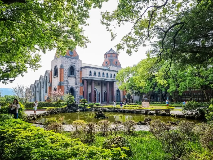aletheia university presbyterian church oxford college in tamsui new taipei