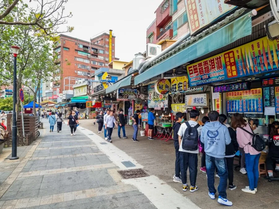 restaurants and shops in tamsui new taipei taiwan
