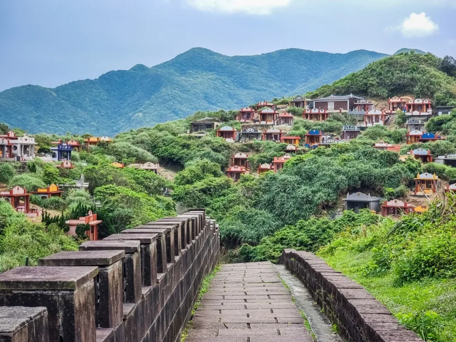 chinese cemetery bitoujiao trail north taiwan