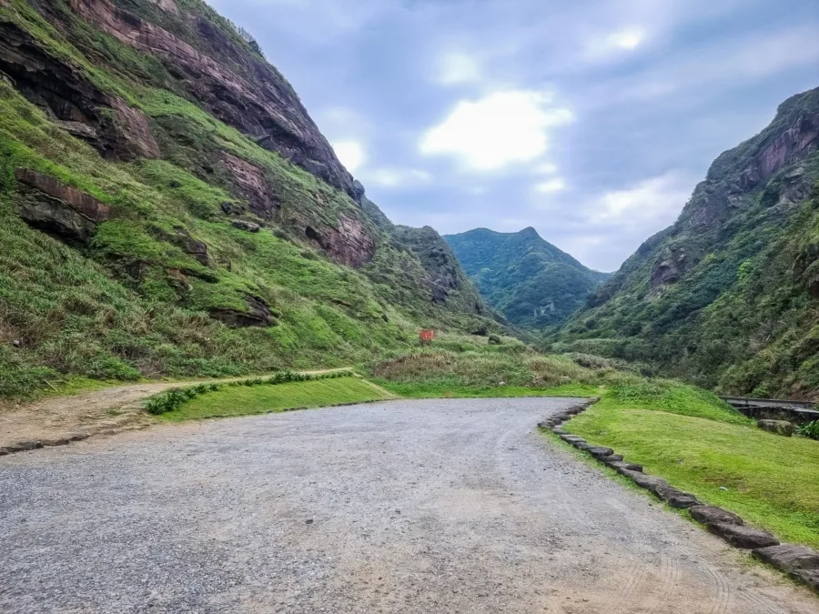 nanya rock parking lot north taiwan