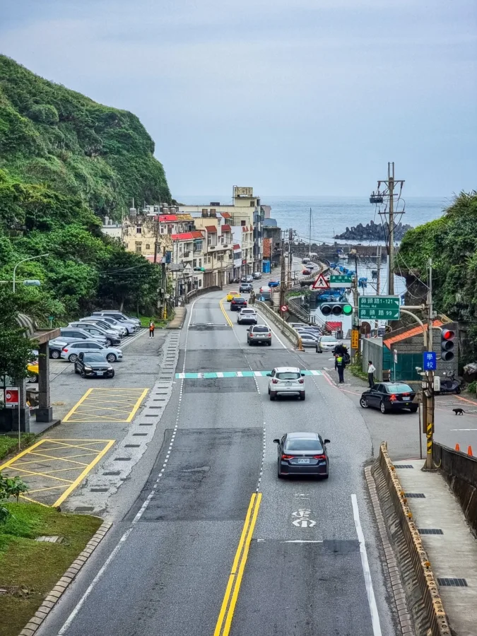 road passing through bitou north taiwan