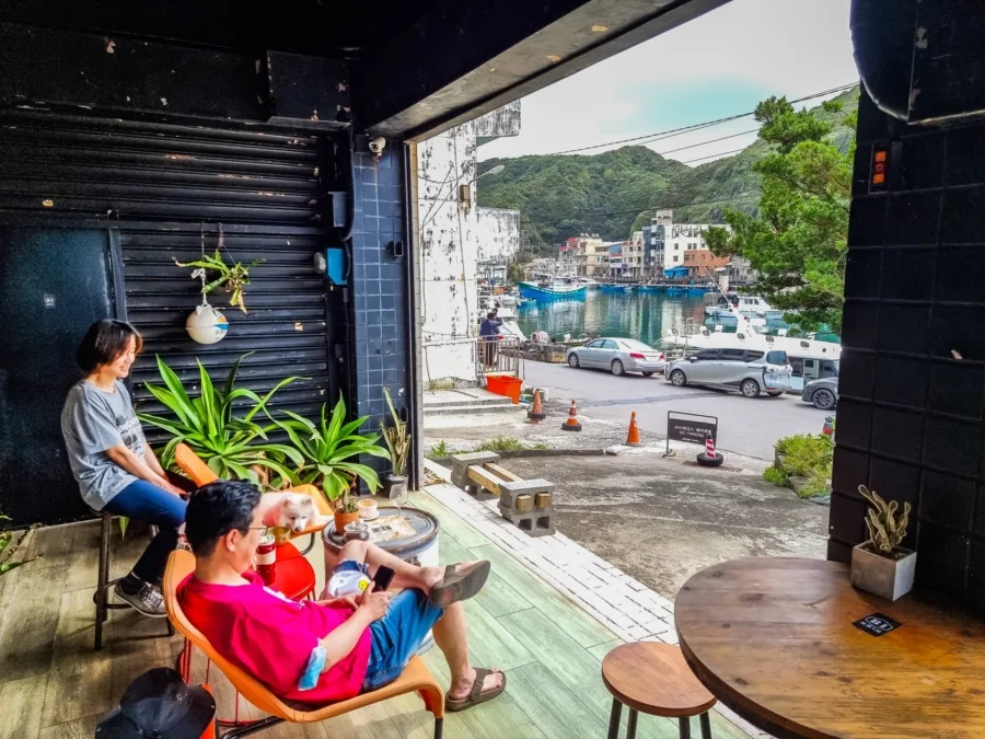 terrace of b1 ocean cafe bitou taiwan
