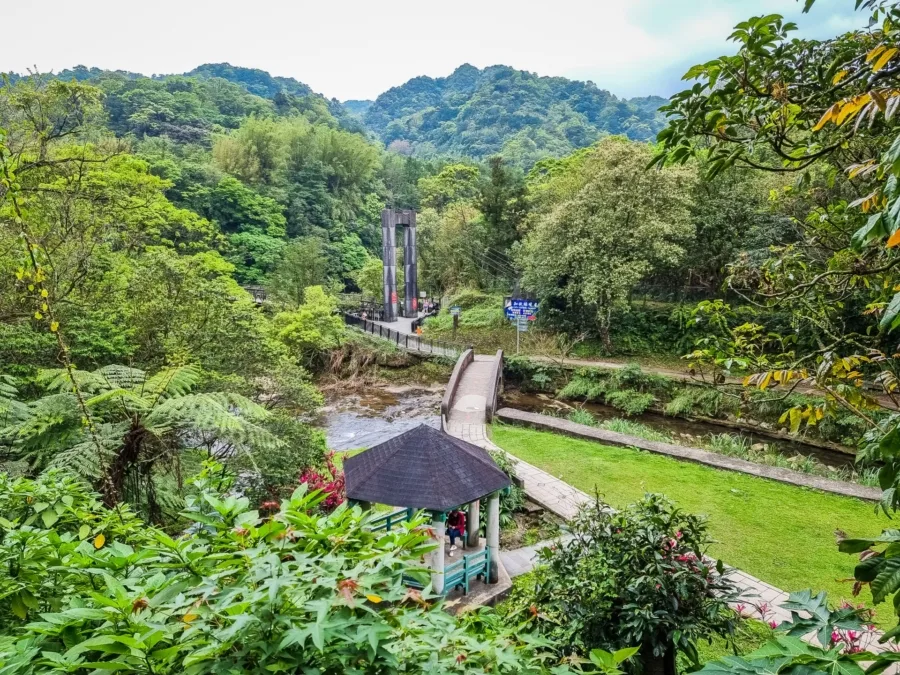 access to shifen waterfall taiwan