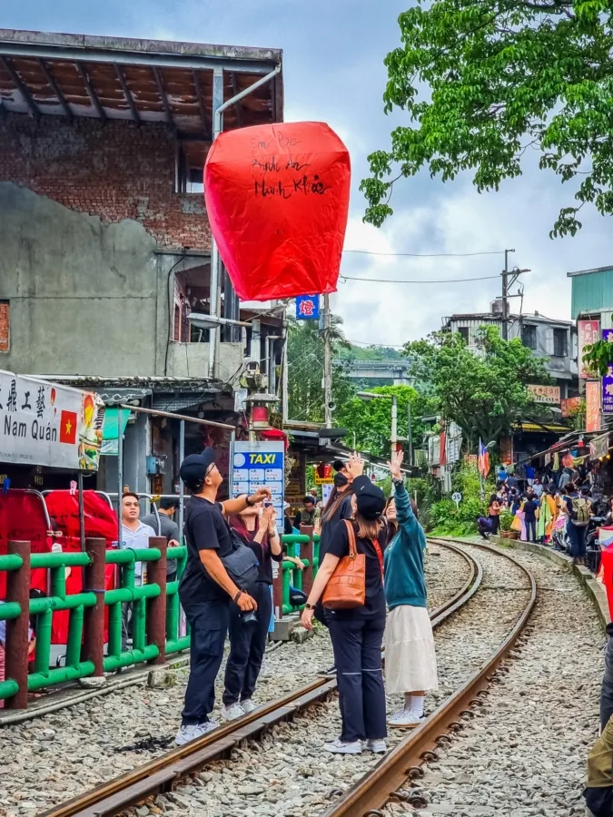 red lantern launch sky shifen taiwan