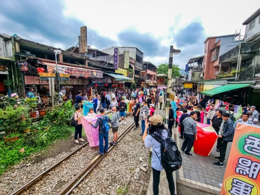 first step rails shifen north taiwan