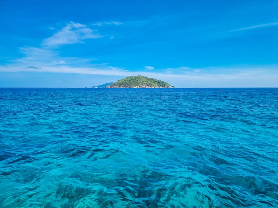 arrival at the similan islands thailand