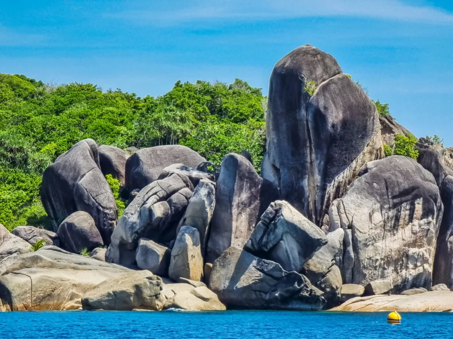 granite rocks edge island ko ba ngu n9 mu ko similan thailand