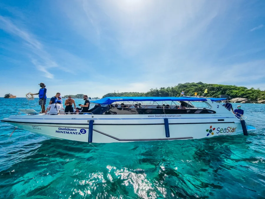 star sea andaman speedboat on snorkeling break in similan