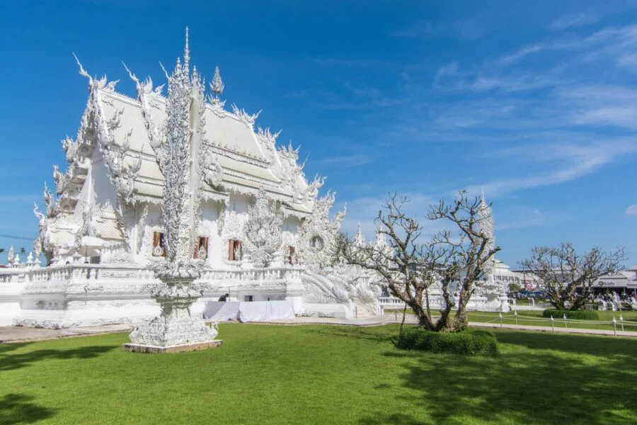 wat rong khun white temple chiang rai thailand