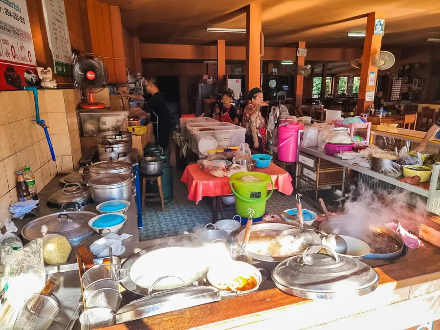 khanom jeen pa bunsri khao soi lampang