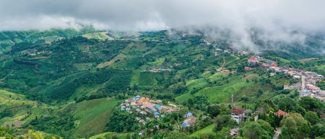 vue sur santhi khiri mae salong province de chiang rai