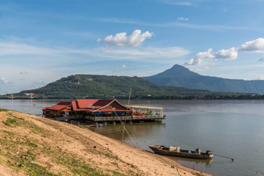 rive du mekong paksé au laos