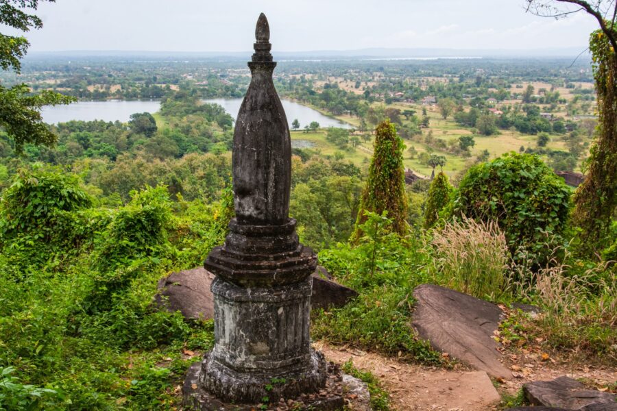 vue depuis rochers jouxtant vat phou champassak