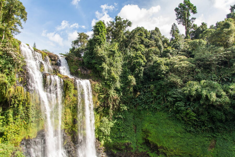 cascade de tad yuang plateau des bolovens laos