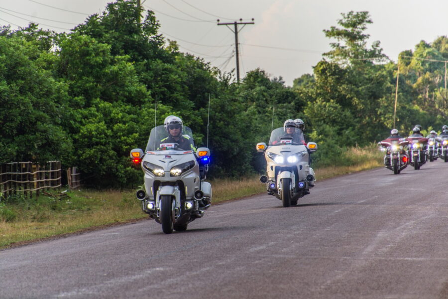 convois de motos route du plateau des bolovens laos