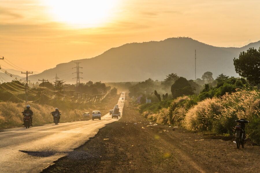 coucher de soleil route retour a paksé laos