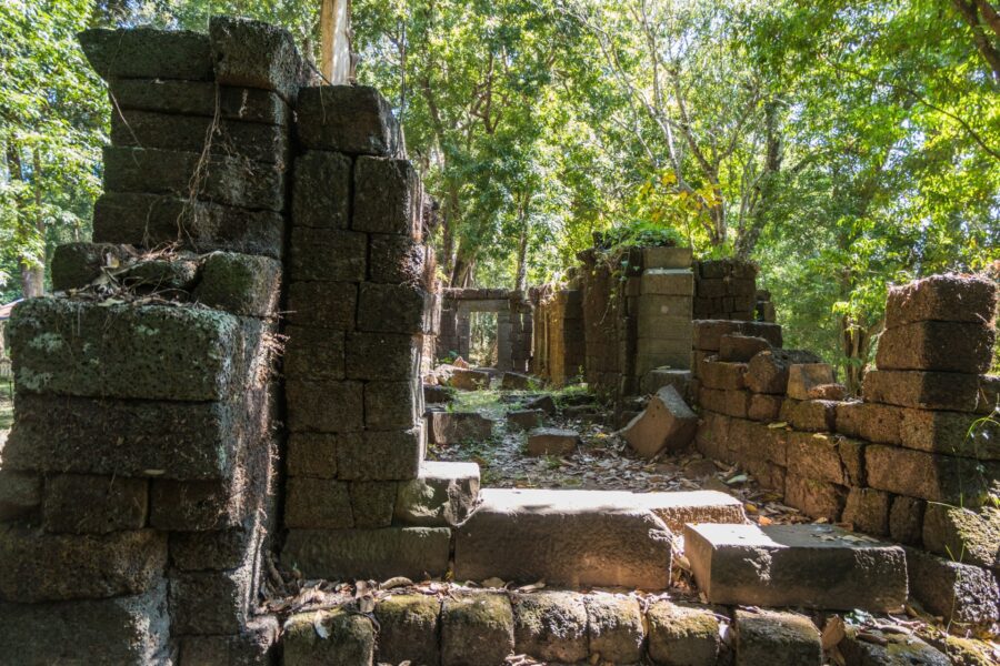 interieur wat tomo champassak laos