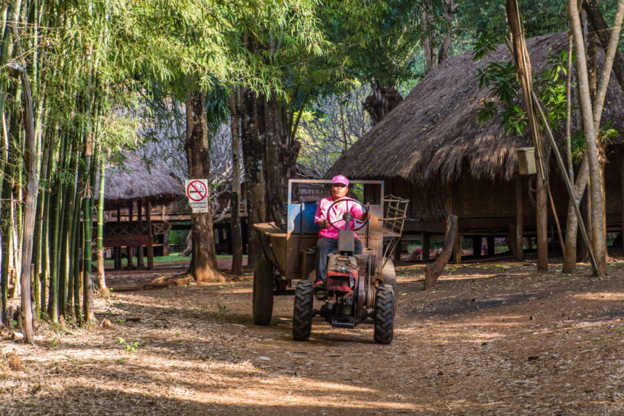 motoculteur village pha suam waterfall plateau des bolovens laos