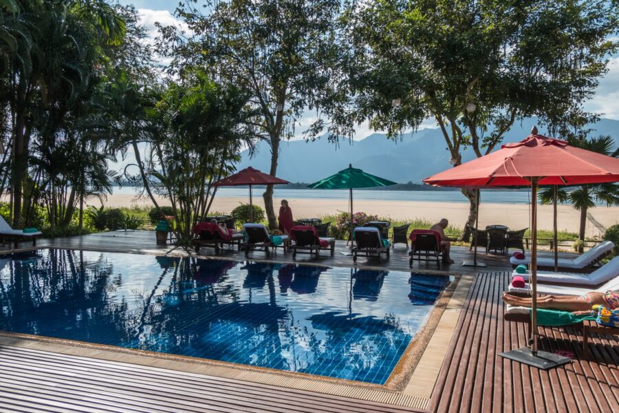 piscine du folie lodge don daeng champassak laos