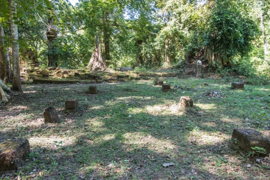 site of wat tomo champassak laos