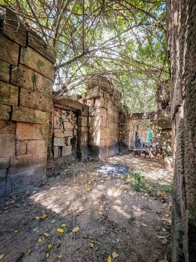 green crossing prasat ta muan thom border thailand cambodia