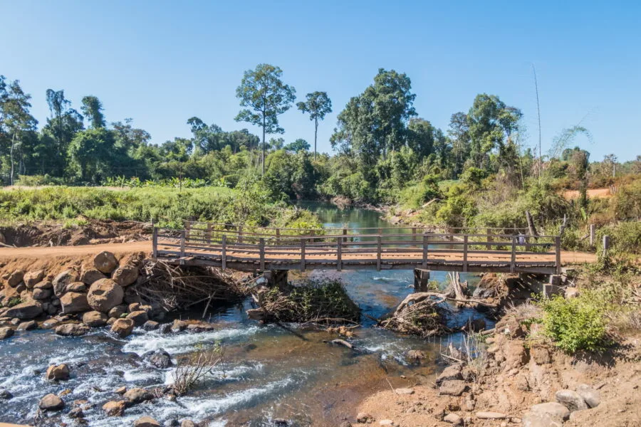 small bridge between sanamxai and ban khiet ngong bolovens loop