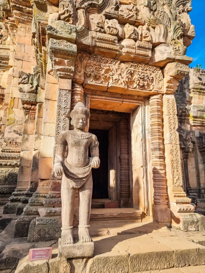 sculpture gardien prasat phanom rung buriram