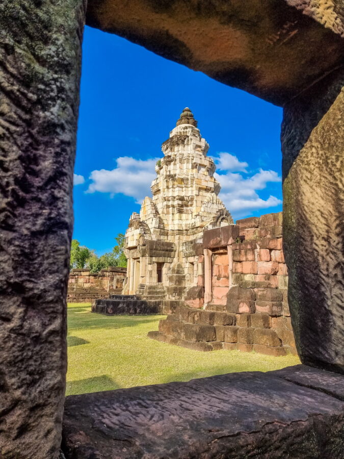temple khmer prasat phnom wan khorat