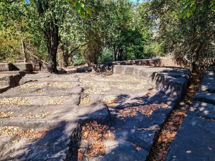 ancienne carriere grès sikhio stone quarry site nakhon ratchasima