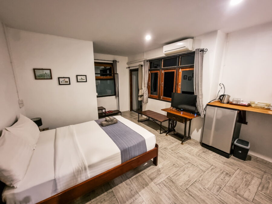chambre au kingfisher house sangkhlaburi