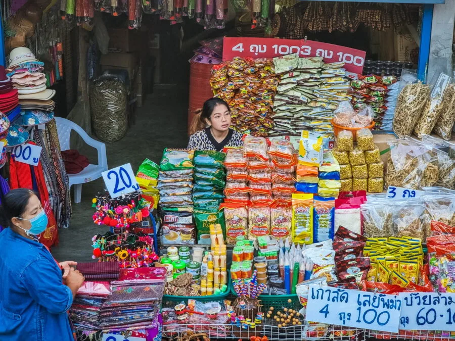 epicerie à wangka village môn sanghklaburi