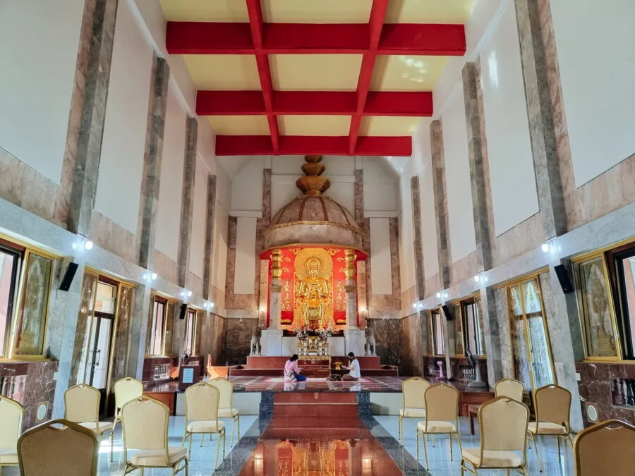 interieur du wat phayap nakhon ratchasima