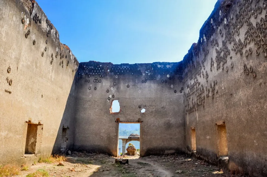 interieur underwater temple old wat wang wiwekaram lac sangkhlaburi