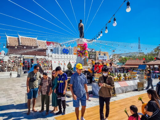 monument de thao suranari khorat nakhon ratchasima