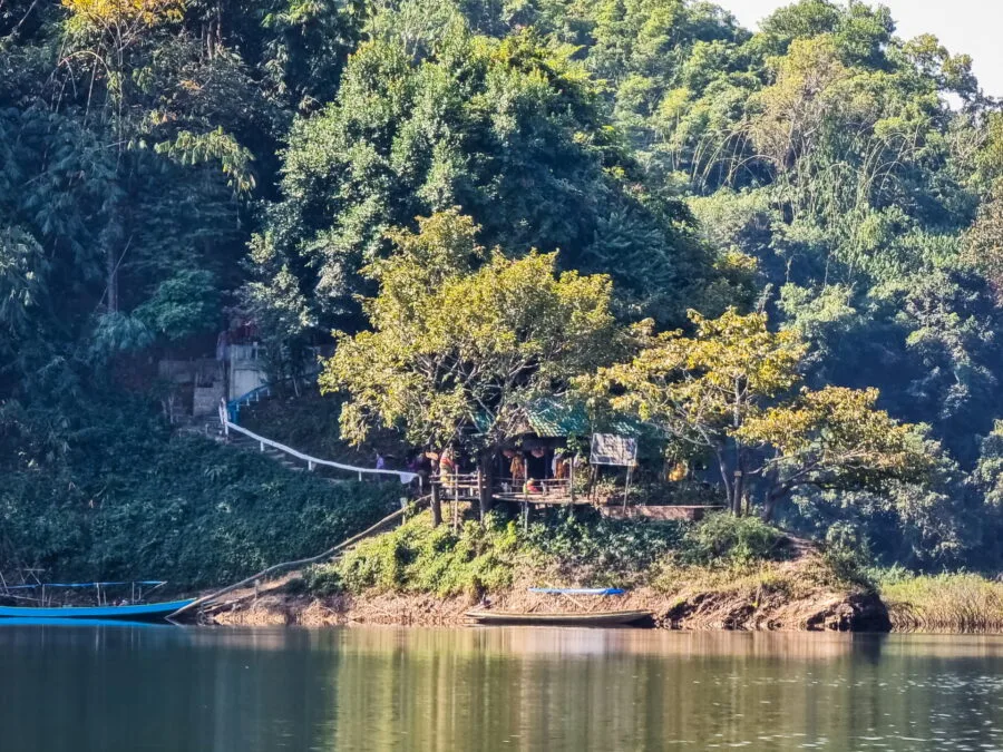 old city gate tour bateau lac sangkhlaburi