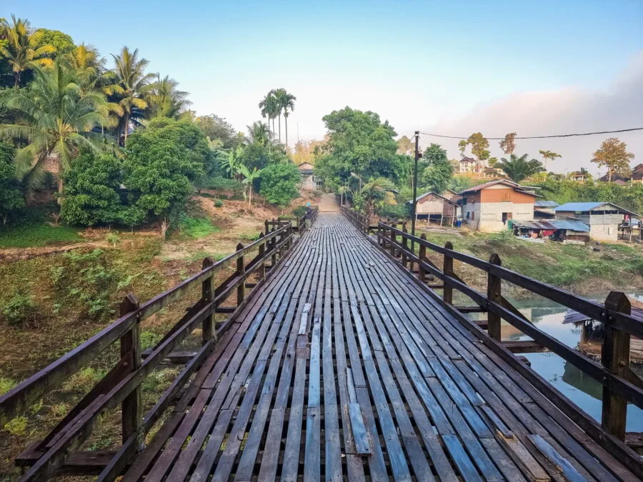 petit pont saphan mai 2 village môn sangkhlaburi
