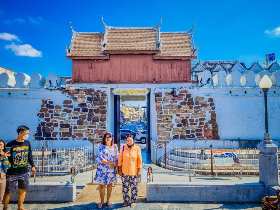 gate of chumphon nakhon ratchasima khorat