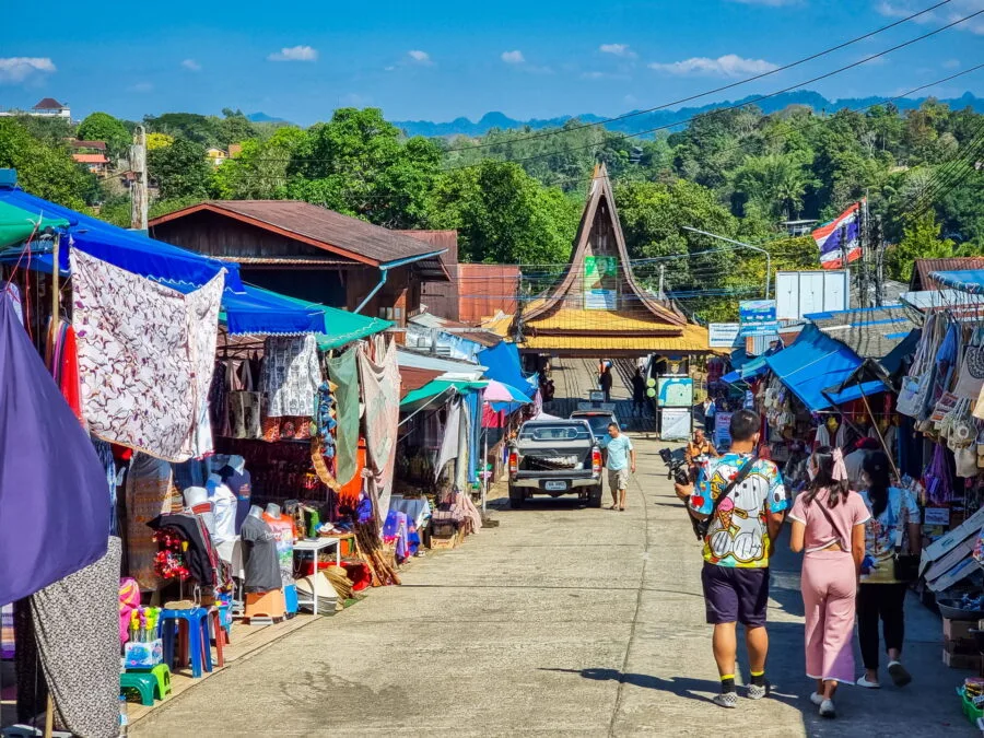 rue à ban wangka village môn sanghklaburi