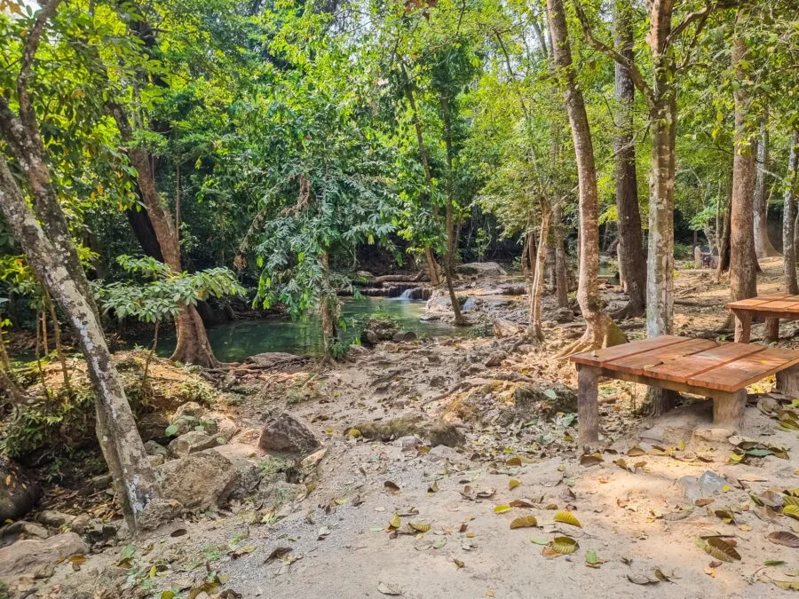 tables pique nique niveau 1 parc erawan kanchanaburi