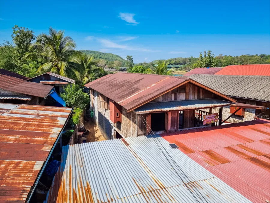 toitures village môn wangka sangkhlaburi