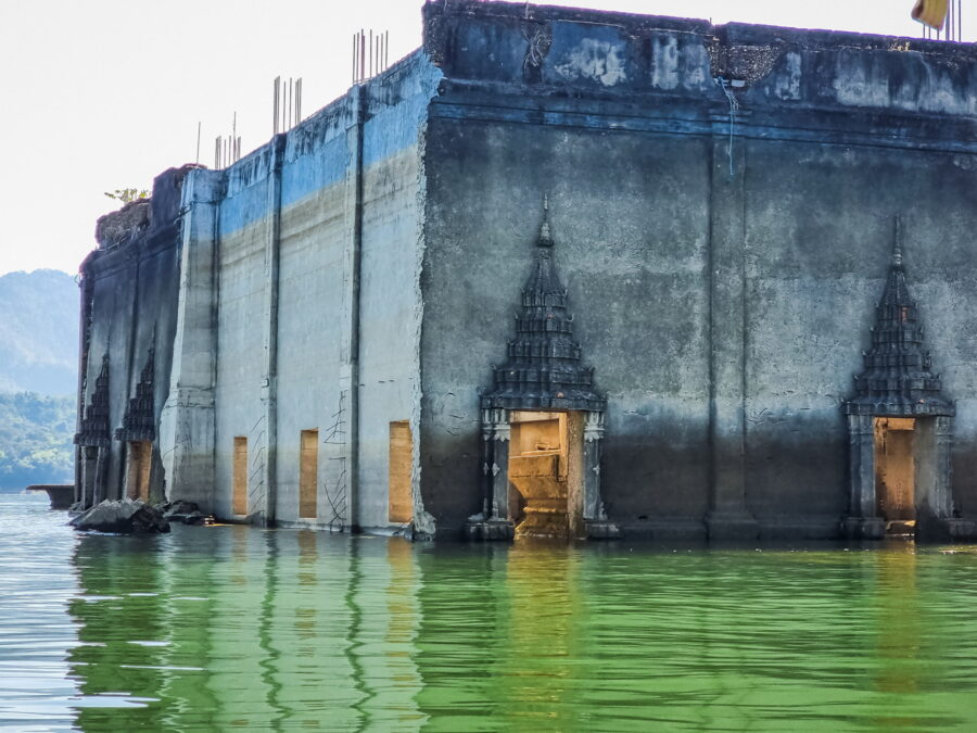 underwater temple immergé lac sangkhlaburi